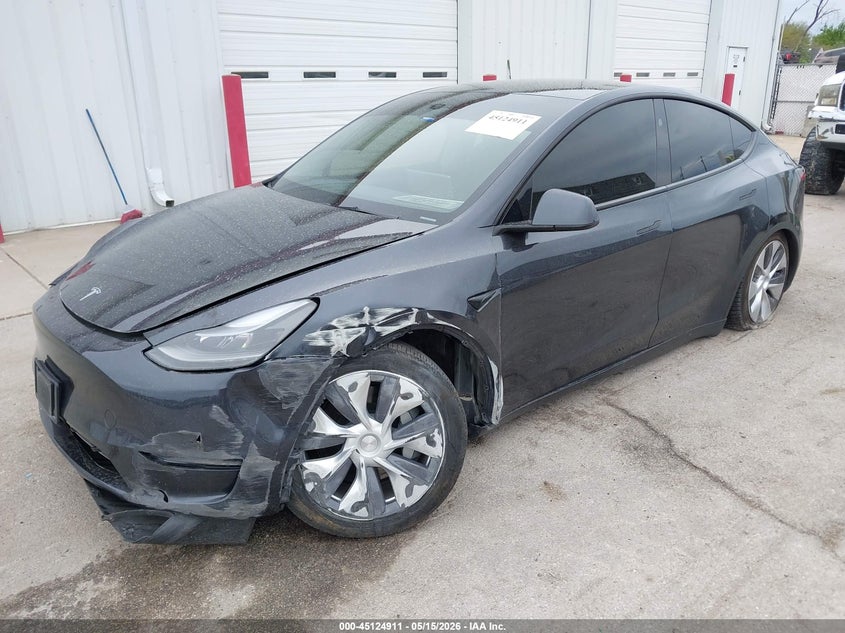 2024 TESLA MODEL Y auction photo 2