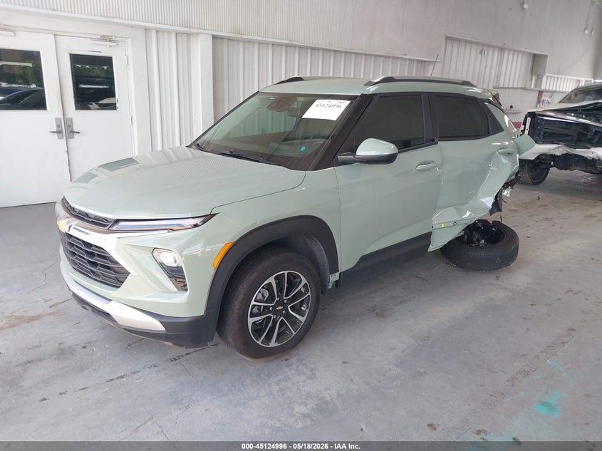 2025 CHEVROLET TRAILBLAZER auction photo 2