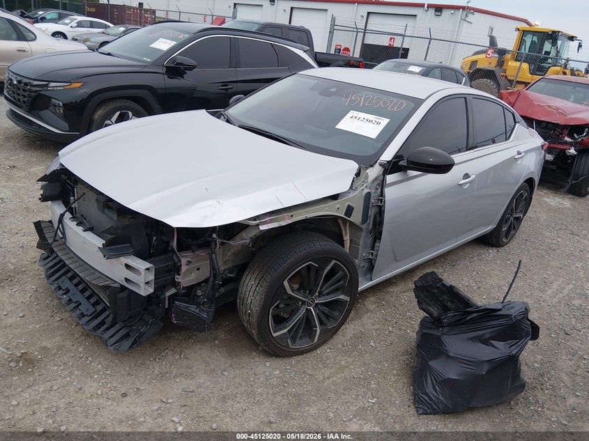 VIN 1N4BL4CV2PN377429 2023 NISSAN ALTIMA SR FWD