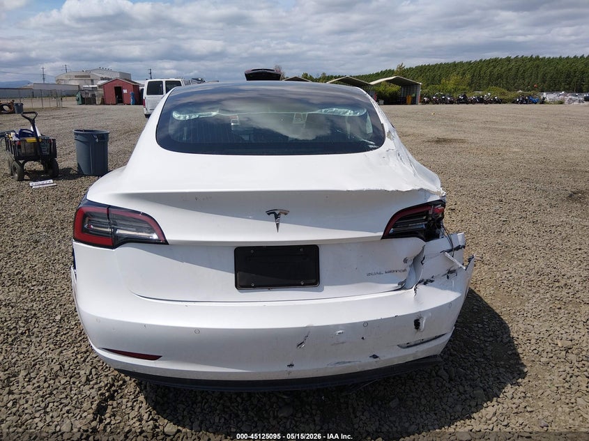 AtlanticExpress - Tesla Model 3