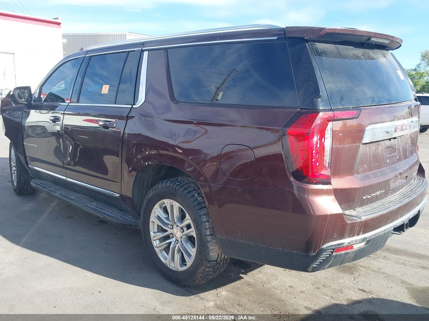 2022 GMC YUKON XL auction photo 3