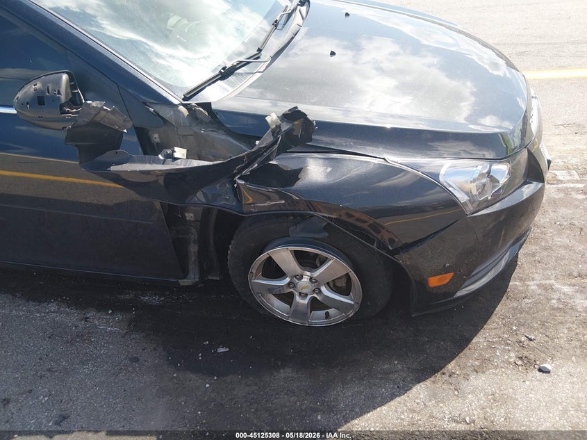 2011 CHEVROLET CRUZE auction photo 6