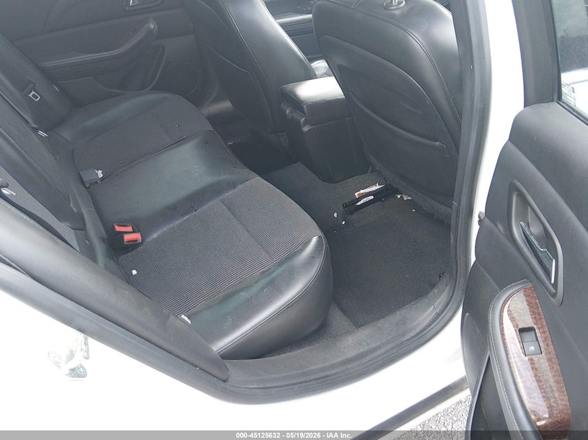 2013 CHEVROLET MALIBU auction photo 8