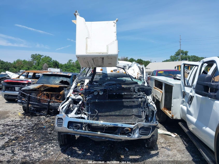 2016 Ford F-450 Chassis Xl VIN: 1FDUF4GT7GED32730 Lot: 45125648