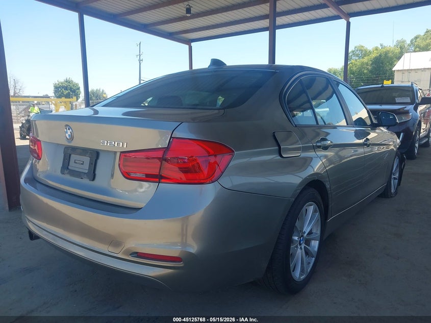 Vin: wba8a9c52gk616807, lot: 45623384, bmw 320i 20164