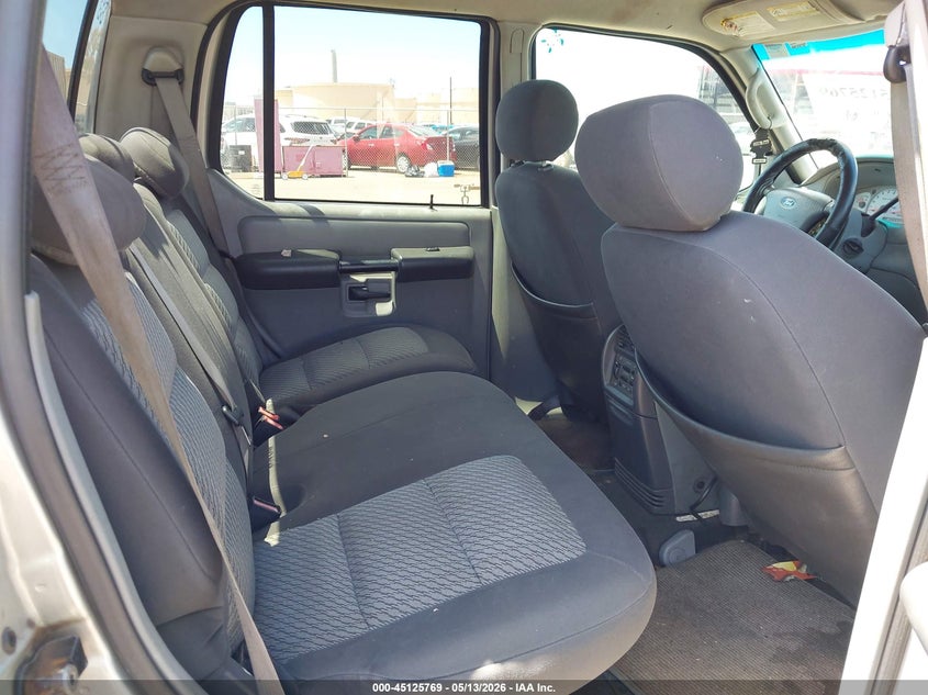 2003 Ford Explorer Sport Trac Xls/Xlt VIN: 1FMZU67E53UB66166 Lot: 45125769