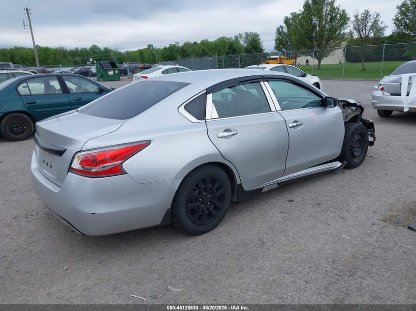 2015 NISSAN ALTIMA auction photo 4