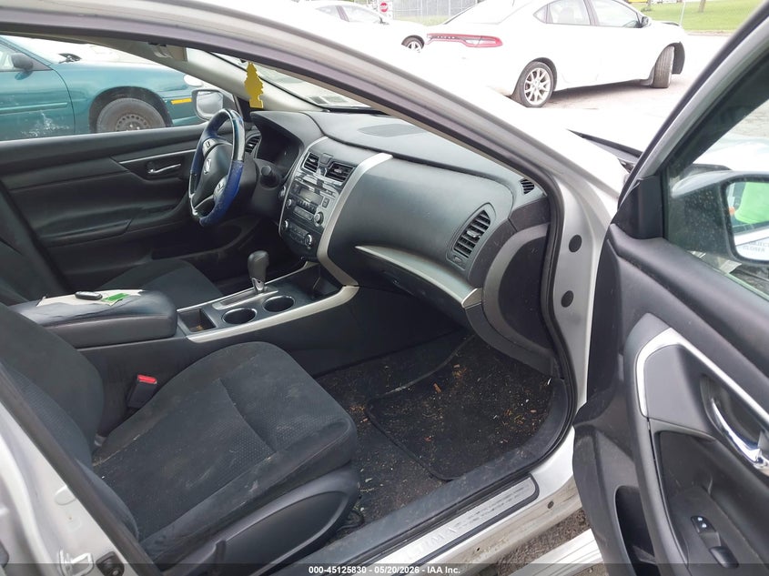 2015 NISSAN ALTIMA auction photo 5