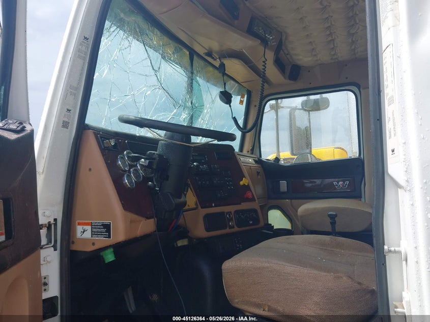 2019 WESTERN STAR 4700 SET FORWARD AXLE auction photo 5