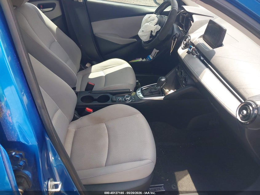 VIN 3MYDLBYV1KY524661 2019 TOYOTA YARIS LE