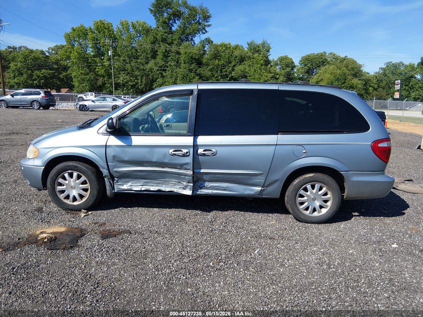 2003 Chrysler Town & Country Lx VIN: 2C4GP44L33R295692 Lot: 45127238