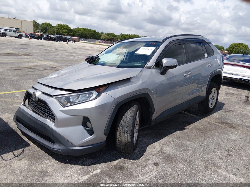 2020 TOYOTA RAV4 auction photo 2