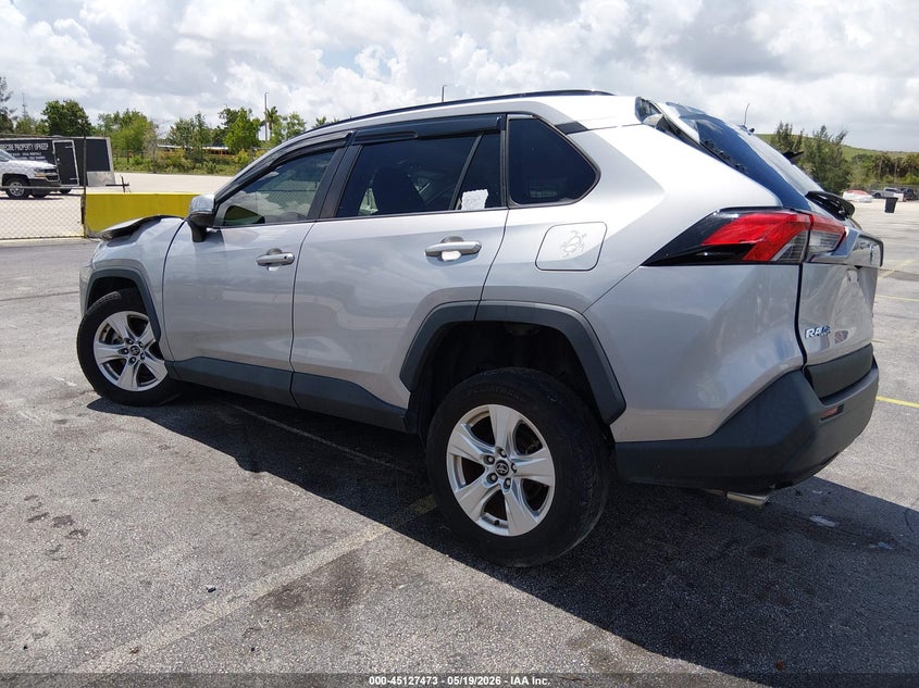 2020 TOYOTA RAV4 auction photo 3