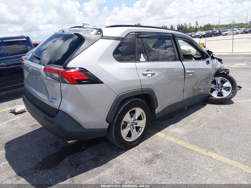 2020 TOYOTA RAV4 auction photo 4