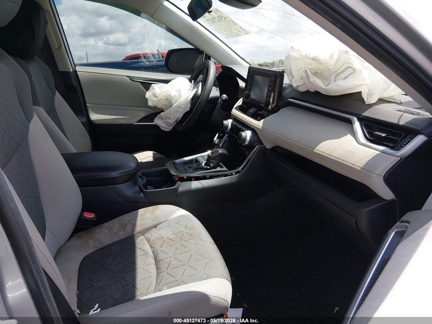 2020 TOYOTA RAV4 auction photo 5