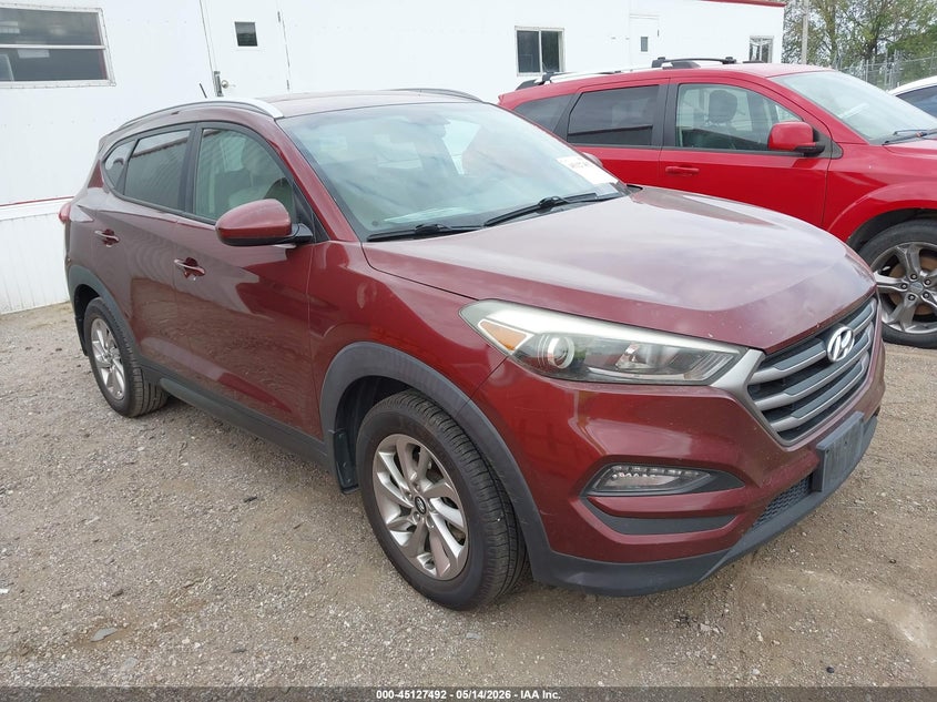 2016 HYUNDAI TUCSON SE