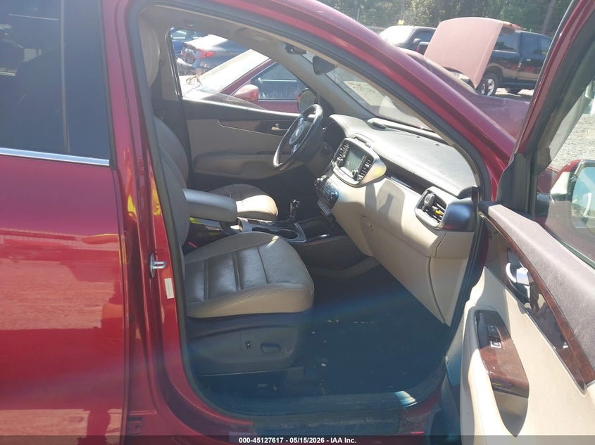 2016 KIA SORENTO auction photo 5