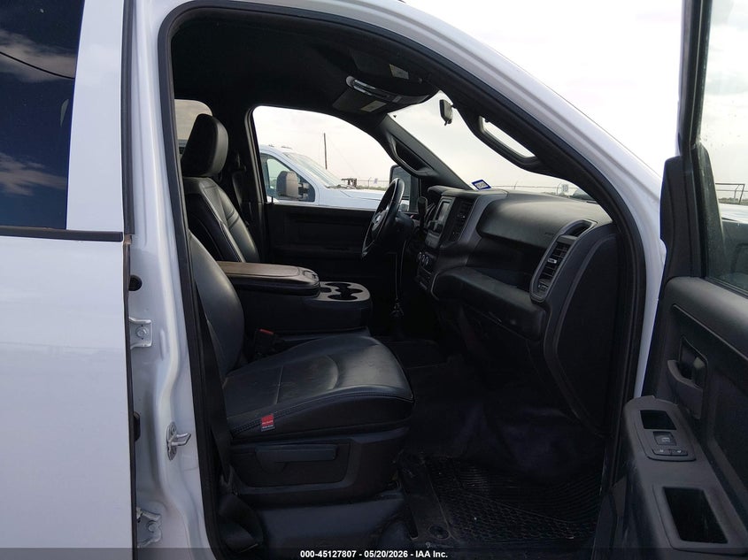 Vin: 3c6ur5hlxpg510565, lot: 45625423, ram 2500 tradesman  4x4 8' box 20233