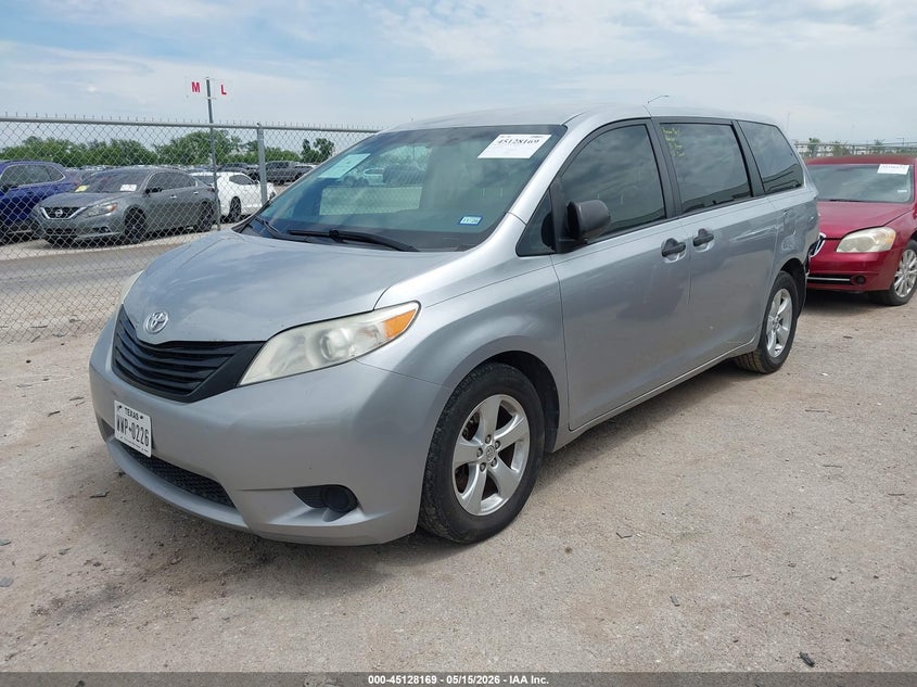 2017 Toyota Sienna L 7 Passenger 5TDZZ3DC9HS898304 photo 1