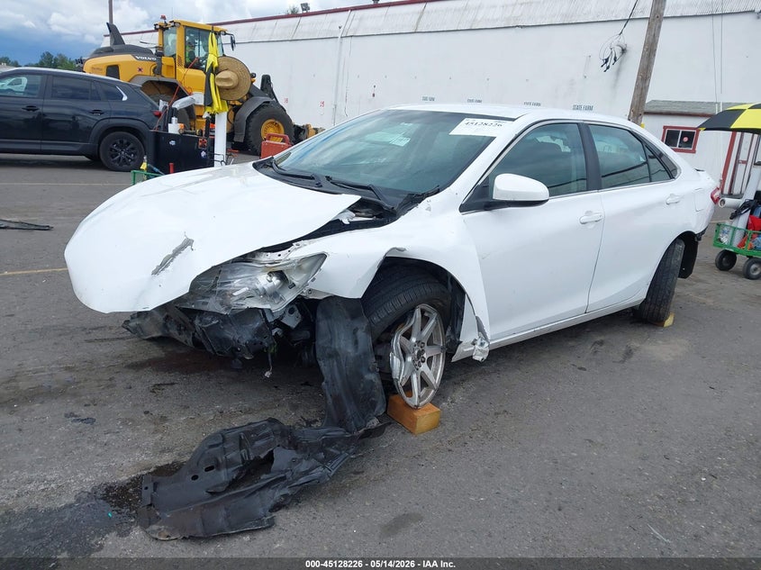 2016 Toyota Camry Le 4T1BF1FK2GU584051 photo 1