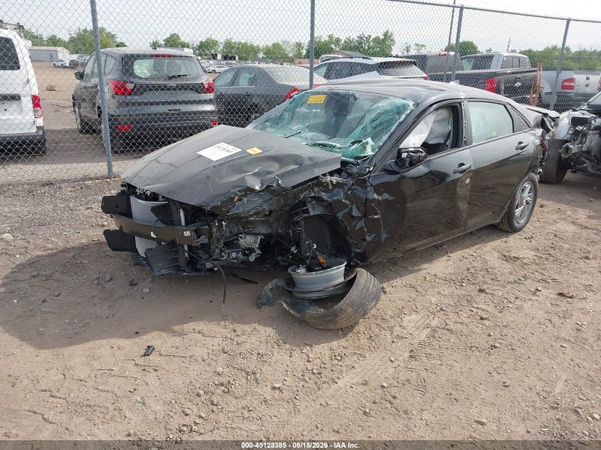 2026 HYUNDAI ELANTRA auction photo 2