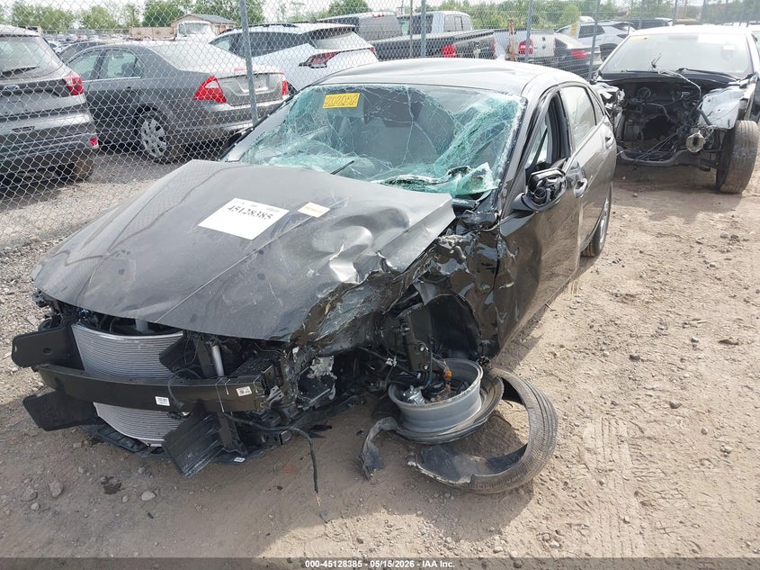 2026 HYUNDAI ELANTRA auction photo 6