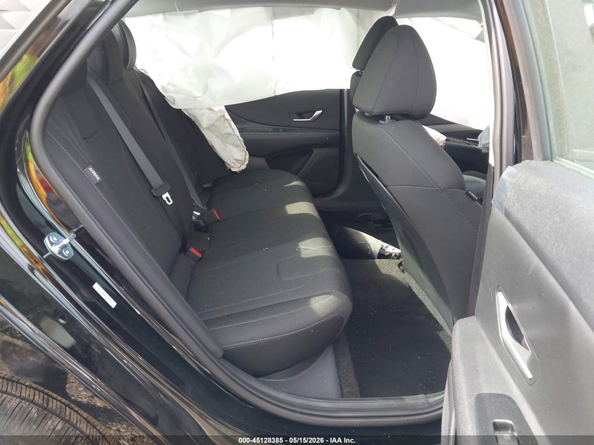 2026 HYUNDAI ELANTRA auction photo 8