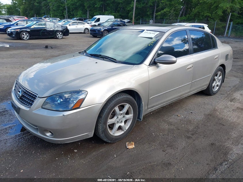 2005 NISSAN ALTIMA auction photo 2