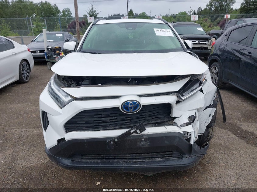 2022 TOYOTA RAV4 HYBRID XLE — Photo 12