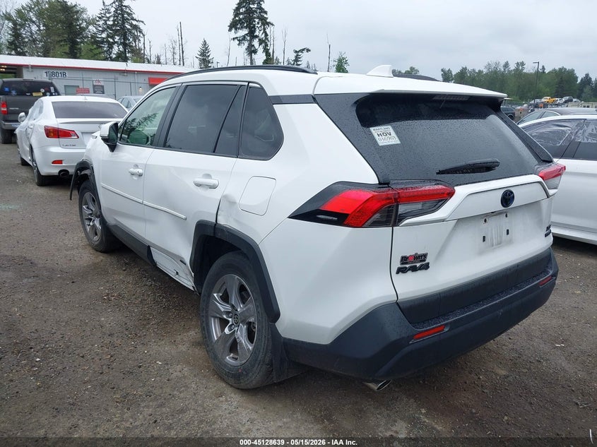 2022 TOYOTA RAV4 HYBRID XLE — Photo 3