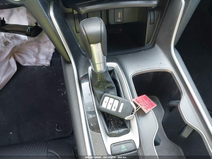 VIN 1HGCV1F16KA134806 2019 HONDA ACCORD LX