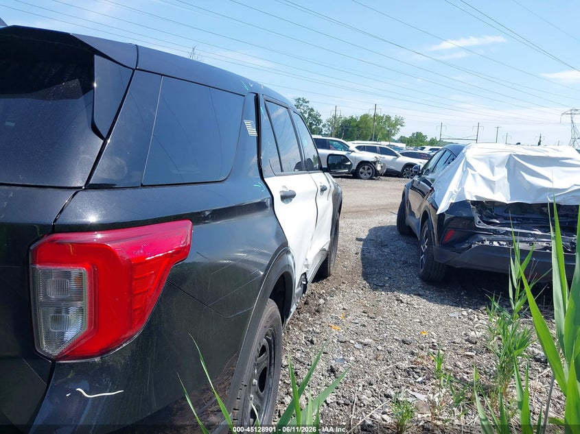 2023 FORD POLICE INTERCEPTOR UTILITY auction photo 4