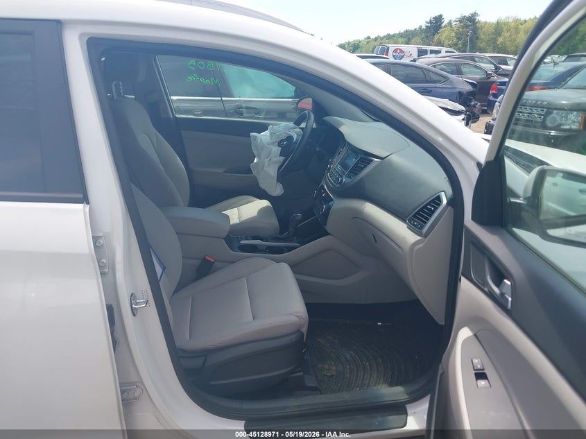 2017 HYUNDAI TUCSON auction photo 5