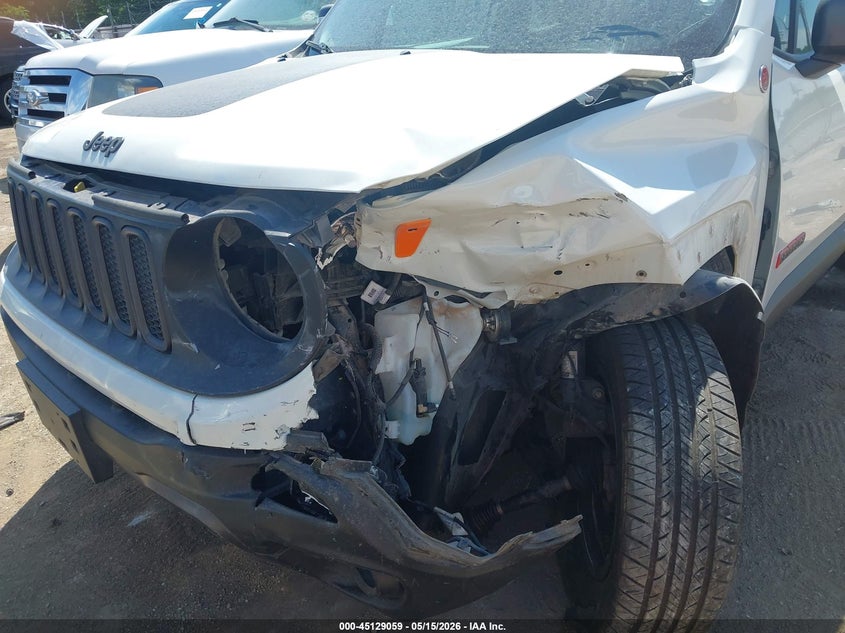 2016 JEEP RENEGADE auction photo 6