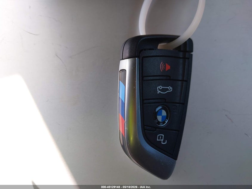 VIN 3MW5P7J06N8C28586 2022 BMW 330E