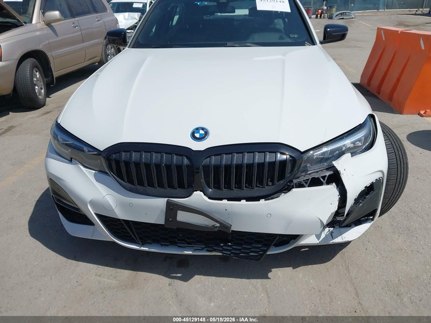 VIN 3MW5P7J06N8C28586 2022 BMW 330E