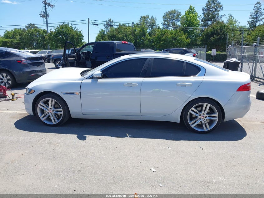 2017 Jaguar Xe 35T Premium VIN: SAJAJ4BV8HA971515 Lot: 45129210