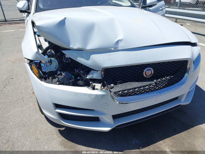 2017 Jaguar Xe 35T Premium VIN: SAJAJ4BV8HA971515 Lot: 45129210