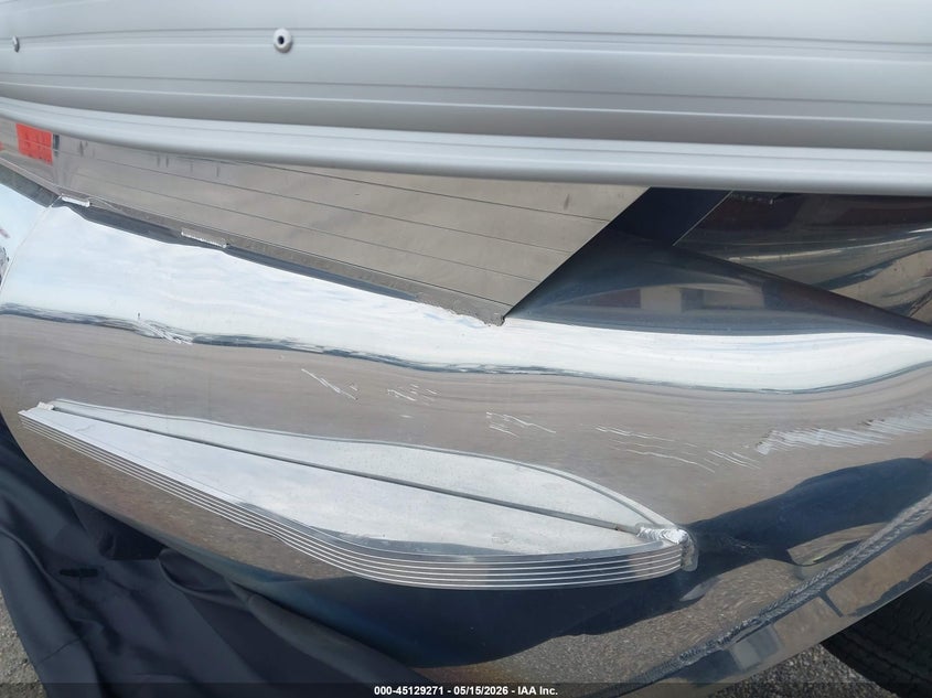 2023 SUNTRACKER PH30 PONTOON BOAT auction photo 6