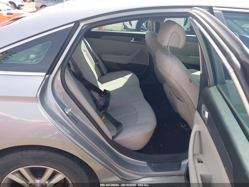 2015 HYUNDAI SONATA auction photo 8