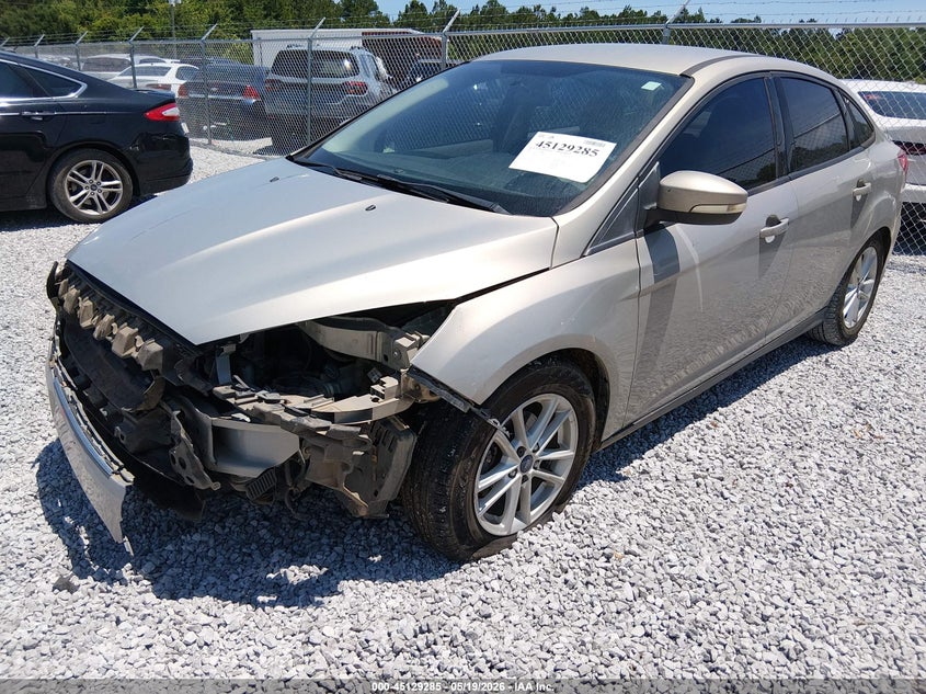 2016 Ford Focus Se 1FADP3F24GL356196 photo 1