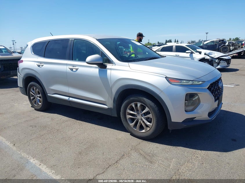 2019 HYUNDAI SANTA FE SE