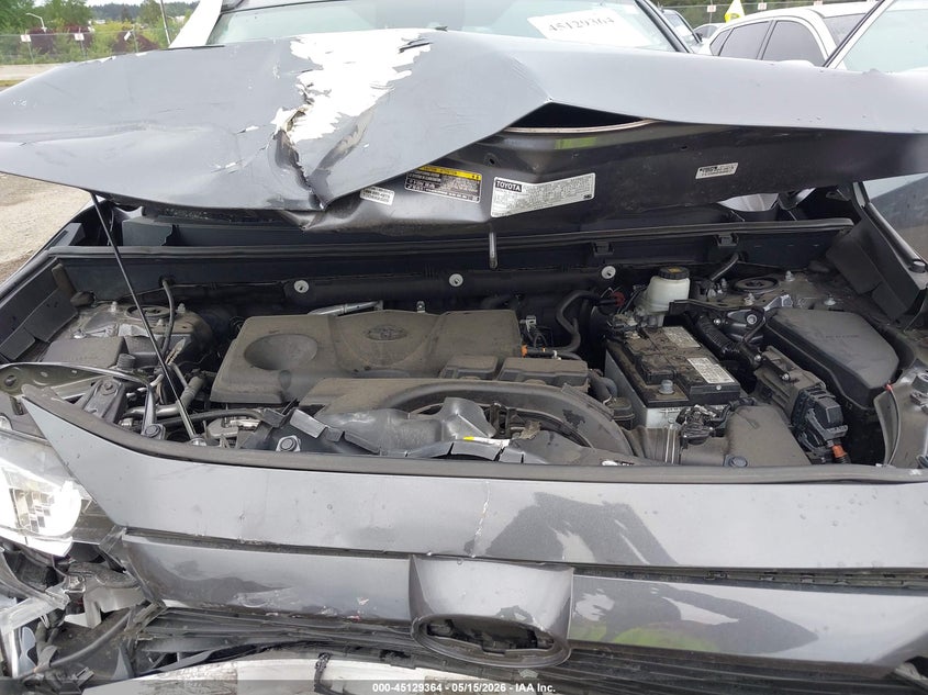 2021 TOYOTA RAV4 XLE — Photo 10