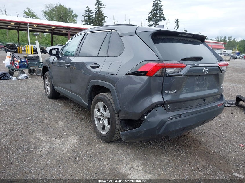 2021 TOYOTA RAV4 XLE — Photo 3
