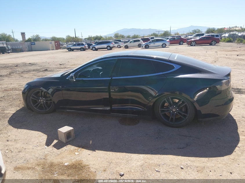 2014 Tesla Model S P85 VIN: 5YJSA1H19EFP38722 Lot: 45129458