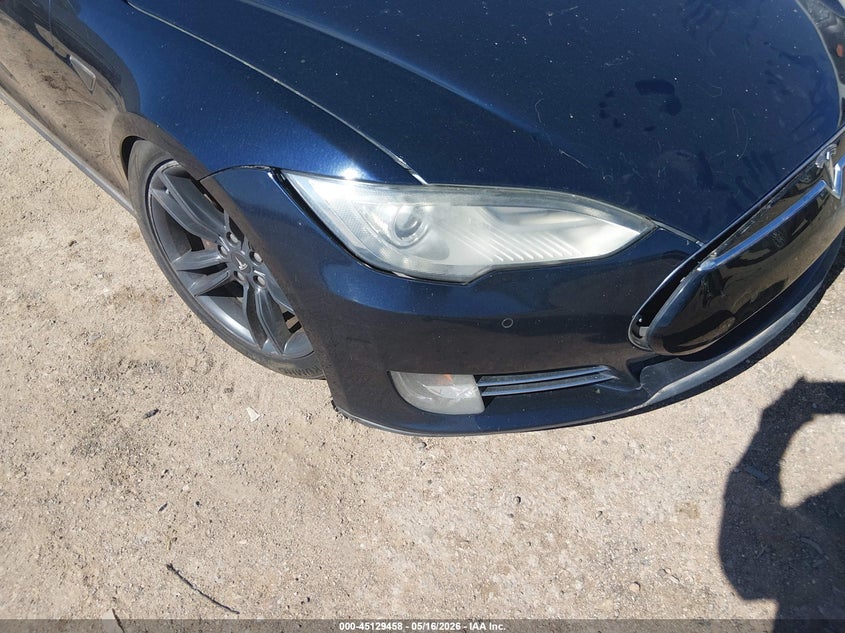 2014 Tesla Model S P85 VIN: 5YJSA1H19EFP38722 Lot: 45129458