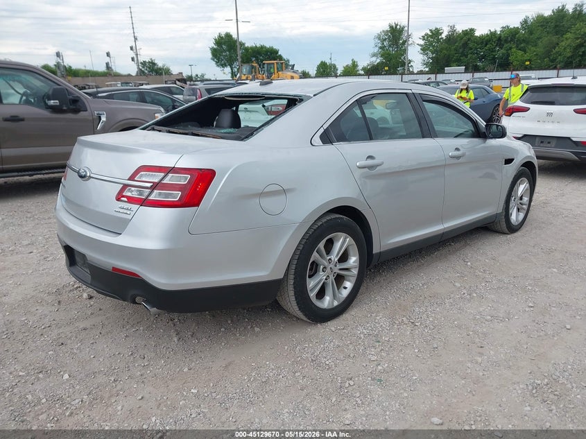 2013 FORD TAURUS auction photo 4