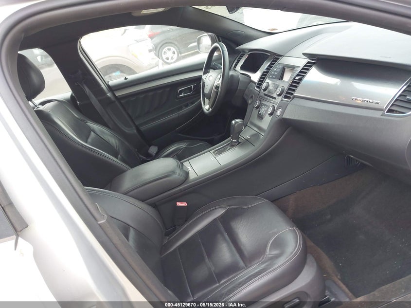 2013 FORD TAURUS auction photo 5