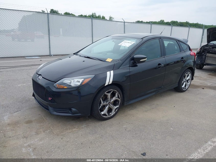 Vin: 1fadp3l94dl380270, lot: 45627323, ford focus st 20132