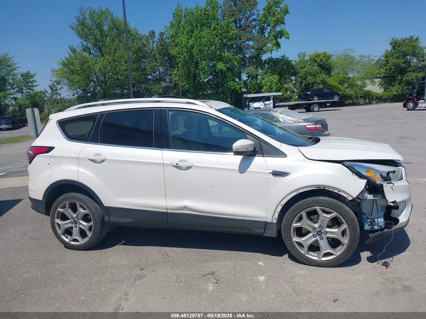 FORD ESCAPE 2017 VIN 1FMCU9J94HUB85074